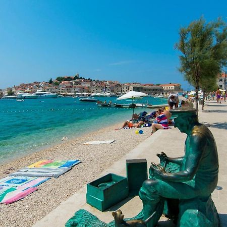 Apartments Mare Primošten Екстериор снимка