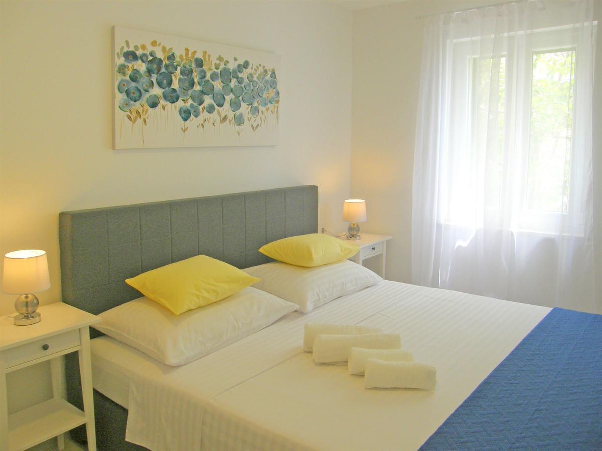 Apartments Mare Primošten Екстериор снимка