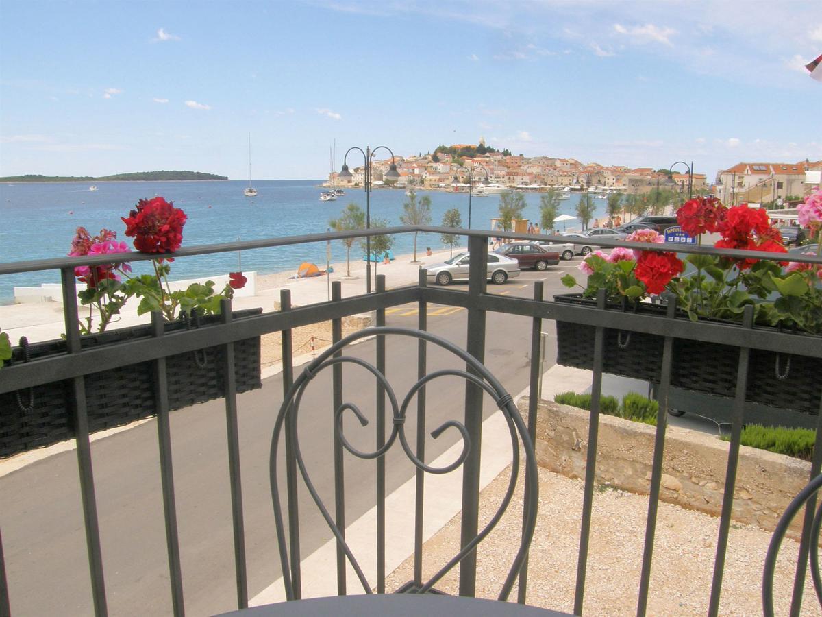 Apartments Mare Primošten Екстериор снимка