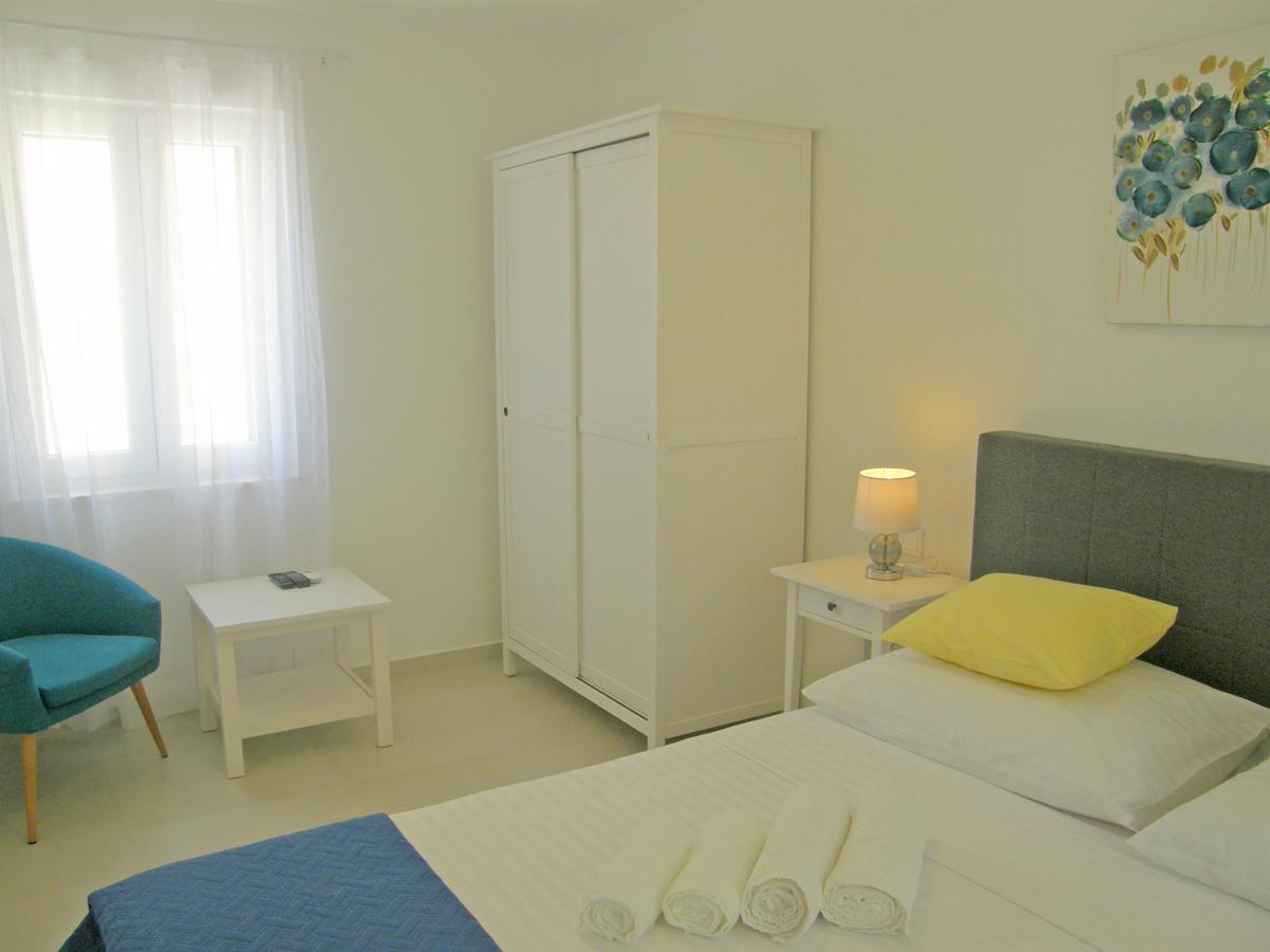 Apartments Mare Primošten Екстериор снимка